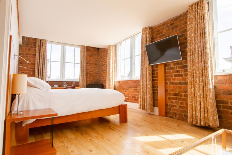 School Lane Hotel | Liverpool | 8