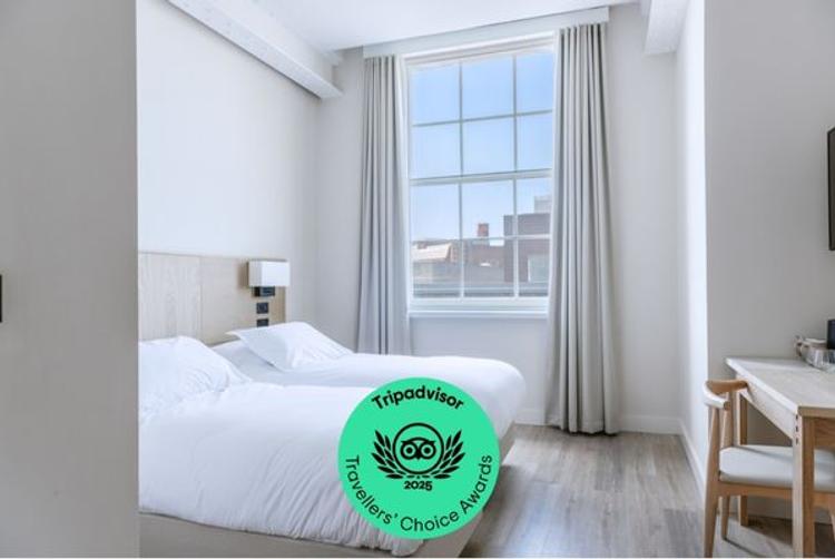 School Lane Hotel | Liverpool | 1